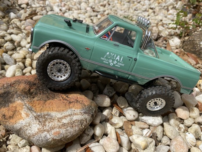Axial SCX24